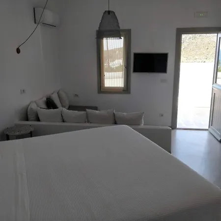 Hotel apartamentowy Psathaki Kímolos