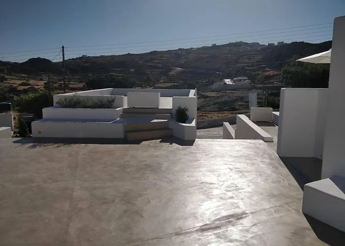 Hotel apartamentowy Psathaki Kímolos