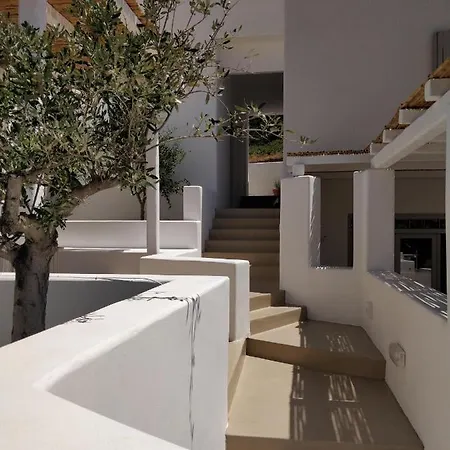 Psathaki Aparthotel 4*