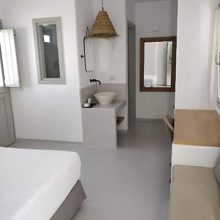 Psathaki Aparthotel 4*